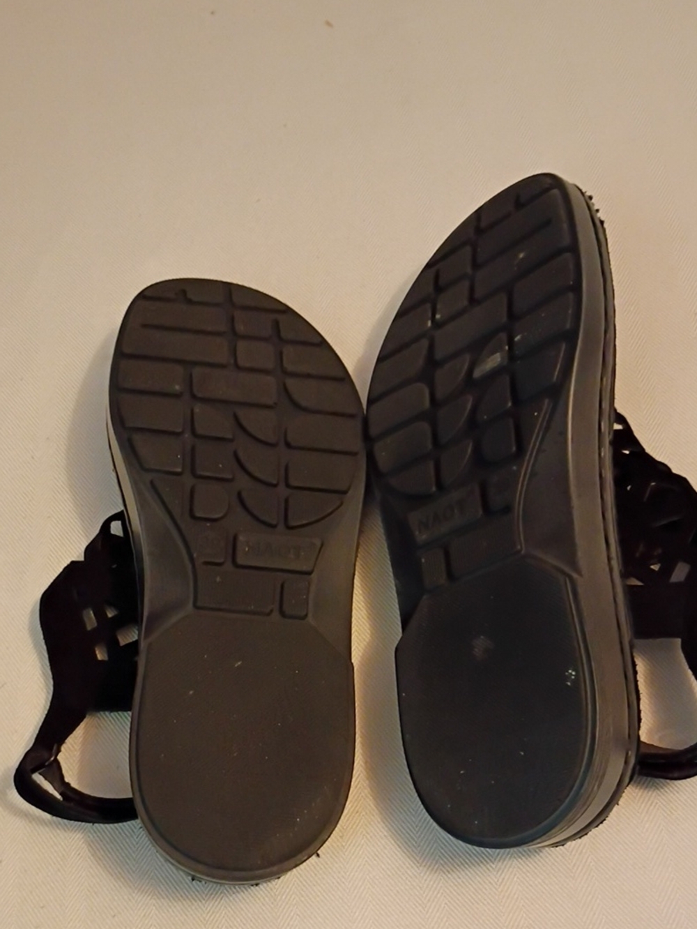 Naot Sandals 39 - Picture 5 of 7